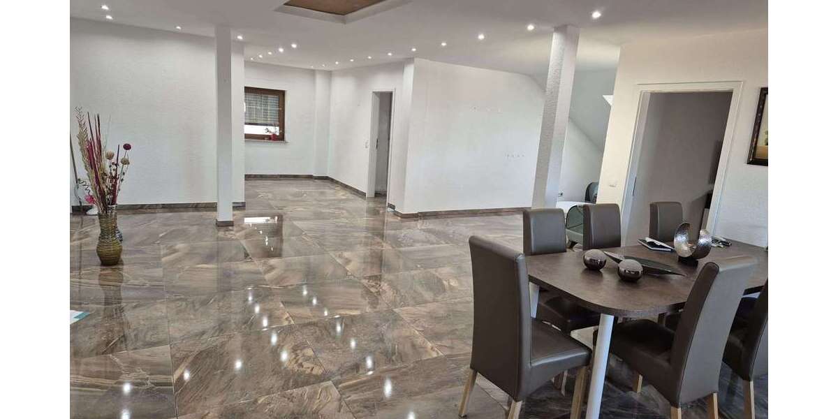 Etagenwohnung Hanau Lamboy - 4 Zimmer, 123 m&sup2;, 1.400&euro; | Angebot:24577016