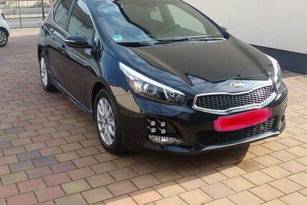 Kia ceed / Ceed 110.000 km 11.300 &euro; Dietzenbach 63128