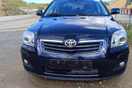 Toyota Avensis 192.000 km 4.300 &euro; Mainaschaff 63814