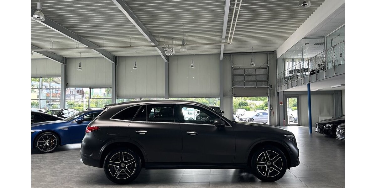 Mercedes-Benz GLC 300 d 4M AMG PREMIUM+ MAGNO- AIRMATIC- PANO! 14.270 km 62.779 &euro; Groß-Umstadt 64823