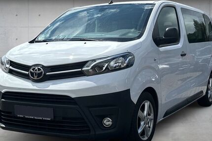 Toyota Proace (Verso) 128.190 km 17.763 &euro; Klingenberg 63911