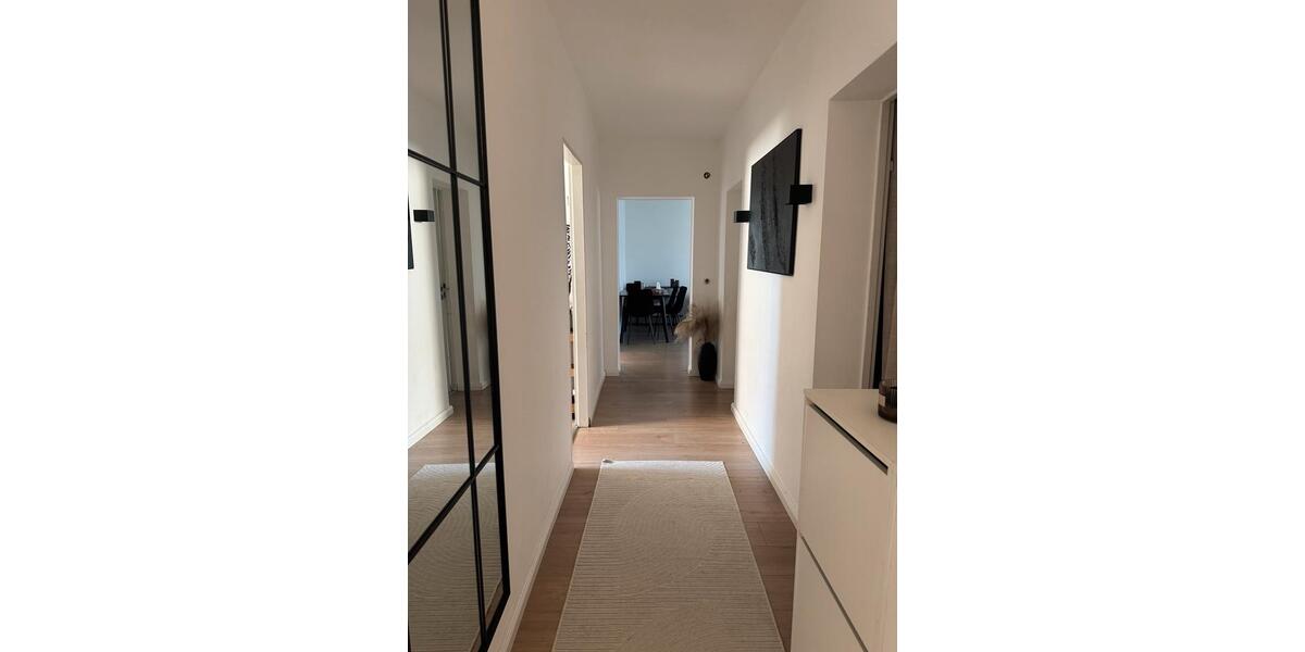 Etagenwohnung Hanau Großauheim - 3 Zimmer, 70 m&sup2;, 1.200&euro; | Angebot:25945225