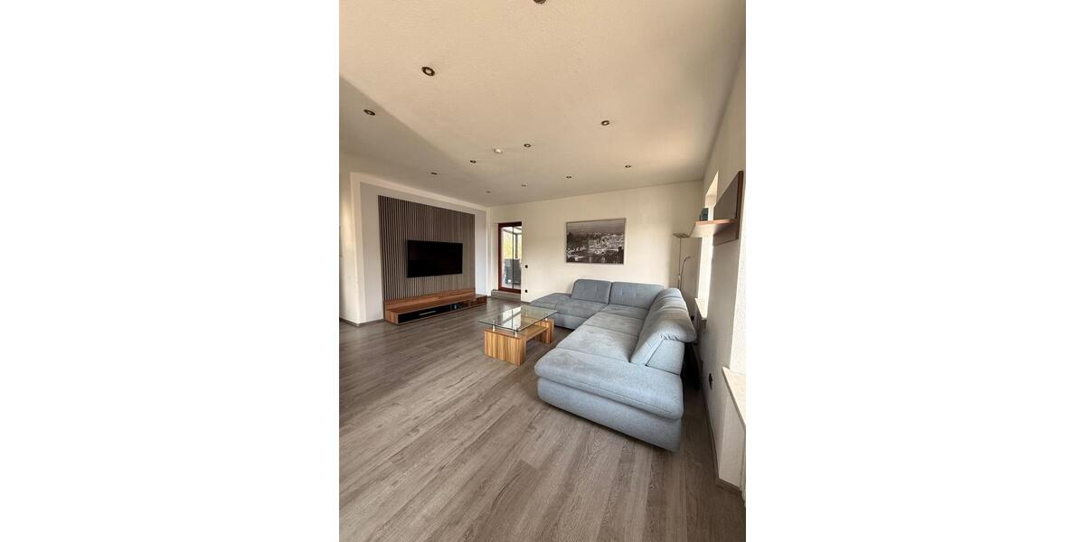 Etagenwohnung Hösbach - 4 Zimmer, 135 m&sup2;, 330.000&euro; | Angebot:25793998