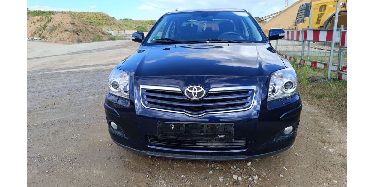 Toyota Avensis 192.000 km 3.999 &euro; Aschaffenburg 63739