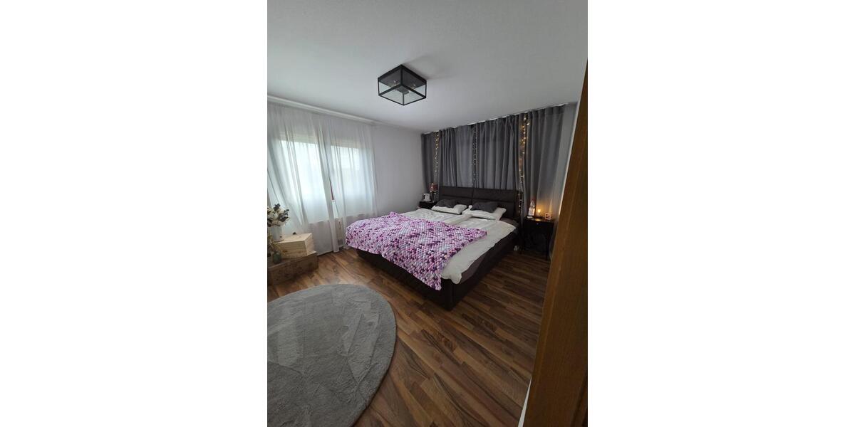 Dachgeschoßwohnung Großkrotzenburg - 3.5 Zimmer, 93 m&sup2;, 1.290&euro; | Angebot:26326787