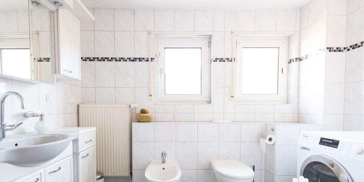 Mehrfamilienhaus, Wohnhaus Großheubach - 6 Zimmer, 215 m&sup2;, 560.000&euro; | Angebot:25777966