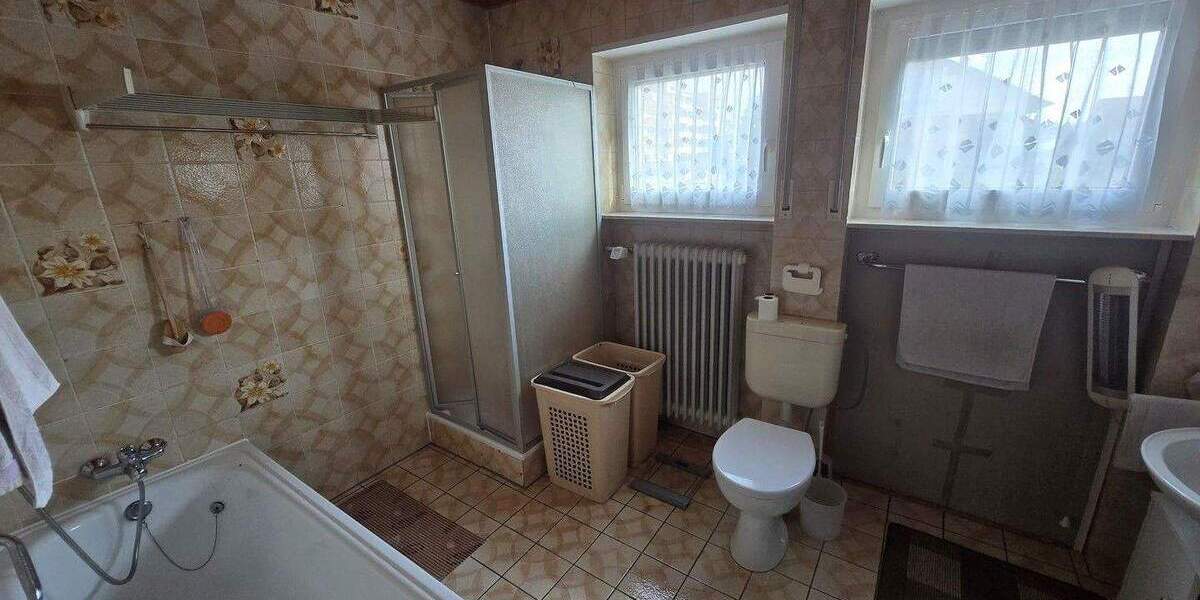 Reihenmittelhaus Aschaffenburg Damm - 5 Zimmer, 135 m&sup2;, 399.000&euro; | Angebot:25749975
