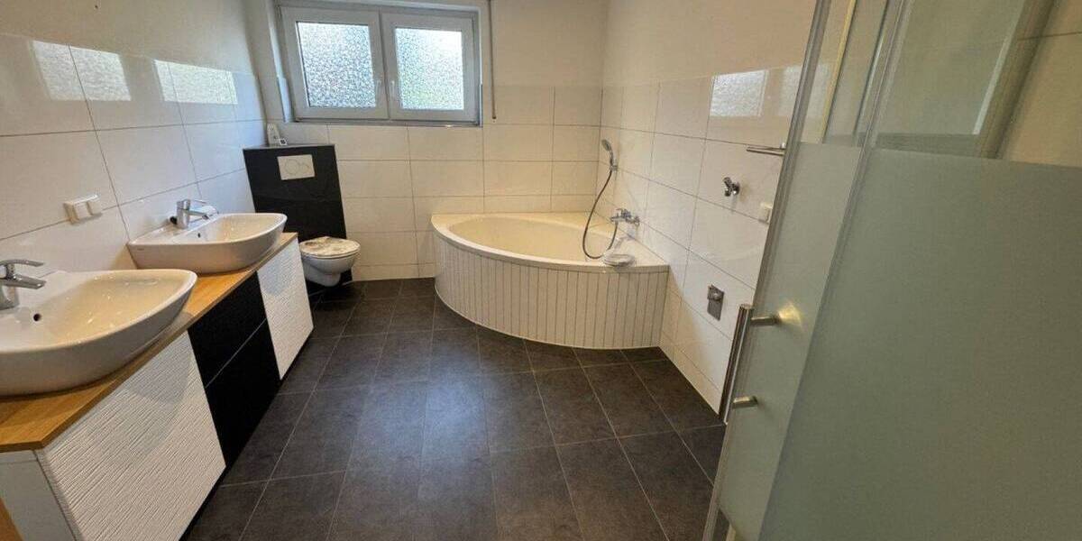 Etagenwohnung Neuberg Ravolzhausen - 4 Zimmer, 120 m&sup2;, 1.250&euro; | Angebot:26034805