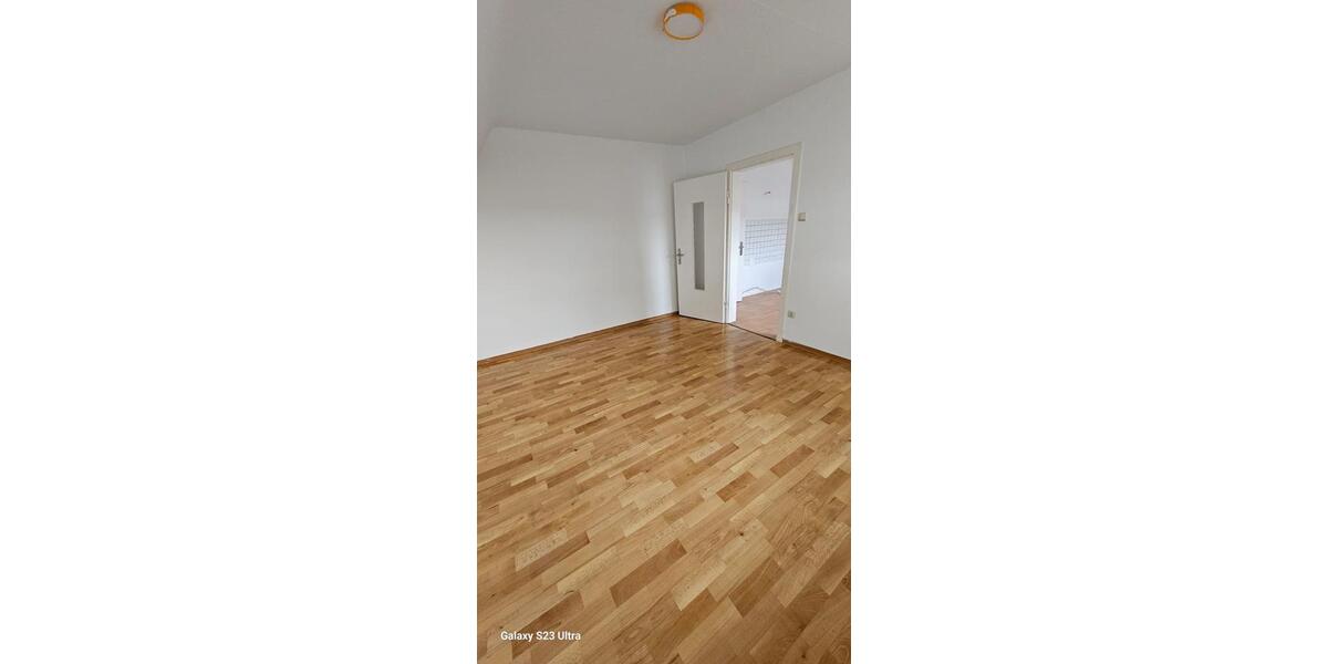 Dachgeschoßwohnung Elsenfeld - 2 Zimmer, 63 m&sup2;, 900&euro; | Angebot:25163861