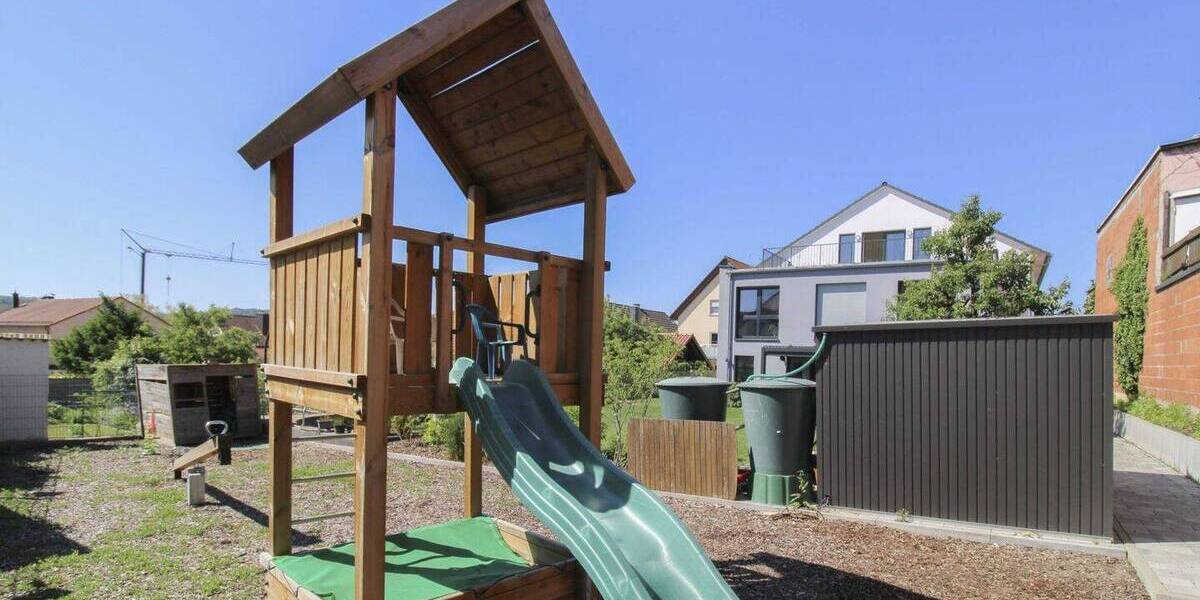 Etagenwohnung Goldbach - 4 Zimmer, 121 m&sup2;, 499.000&euro; | Angebot:26117896