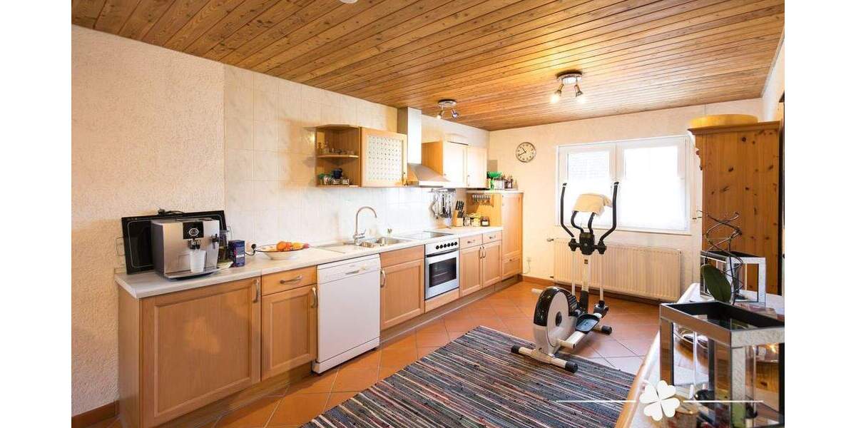 Mehrfamilienhaus, Wohnhaus Großheubach - 6 Zimmer, 215 m&sup2;, 560.000&euro; | Angebot:25777966