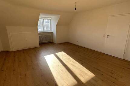 Wohnung Aschaffenburg Schweinheim - 3 Zimmer, 83 m&sup2;, 1.100&euro; | Angebot:26871900