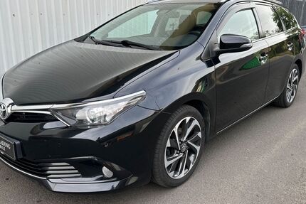 Toyota Auris 159.000 km 9.200 &euro; Biebergemünd 63599