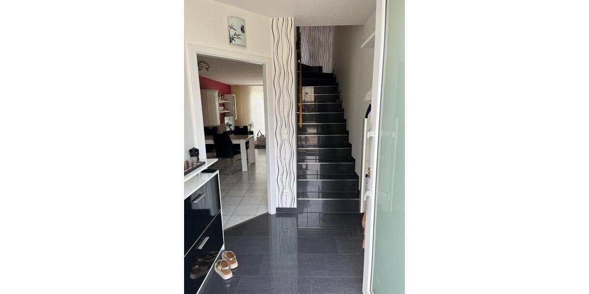 Reihenhaus Hanau Lamboy - 3 Zimmer, 81 m&sup2;, 389.000&euro; | Angebot:26963664