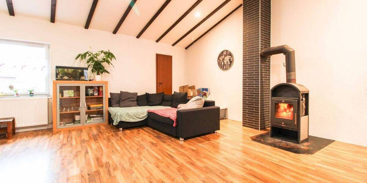 Einfamilienhaus Groß-Umstadt Klein-Umstadt - 8 Zimmer, 180 m&sup2;, 279.000&euro; | Angebot:26204619