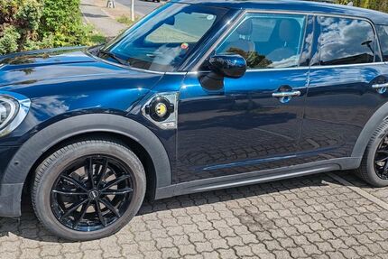 Mini Countryman SE (Cooper) 70.664 km 22.799 &euro; Stockstadt 63811