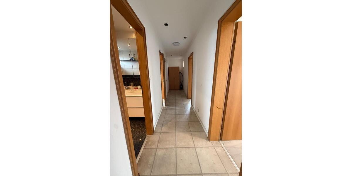 Mehrfamilienhaus, Wohnhaus Obertshausen - 6 Zimmer, 160 m&sup2;, 2.250&euro; | Angebot:26016675