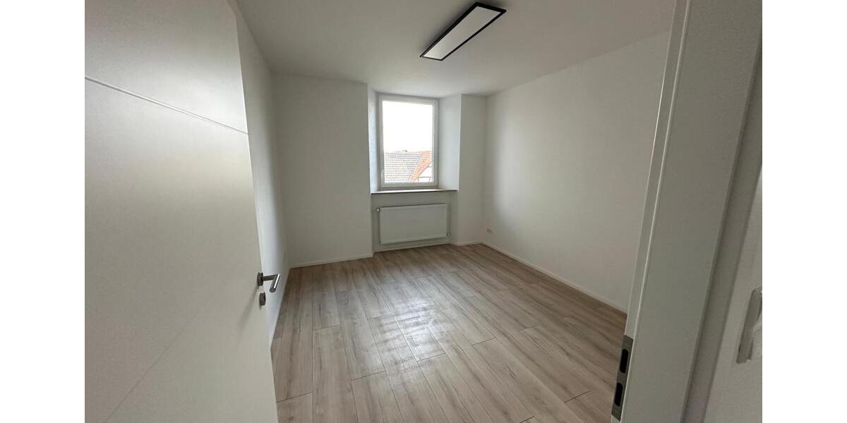 Etagenwohnung Freudenberg - 3 Zimmer, 95 m&sup2;, 1.000&euro; | Angebot:25941990
