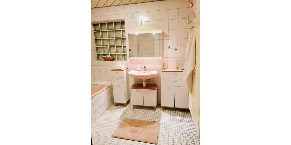 Etagenwohnung Großostheim - 3 Zimmer, 90 m&sup2;, 880&euro; | Angebot:26255328