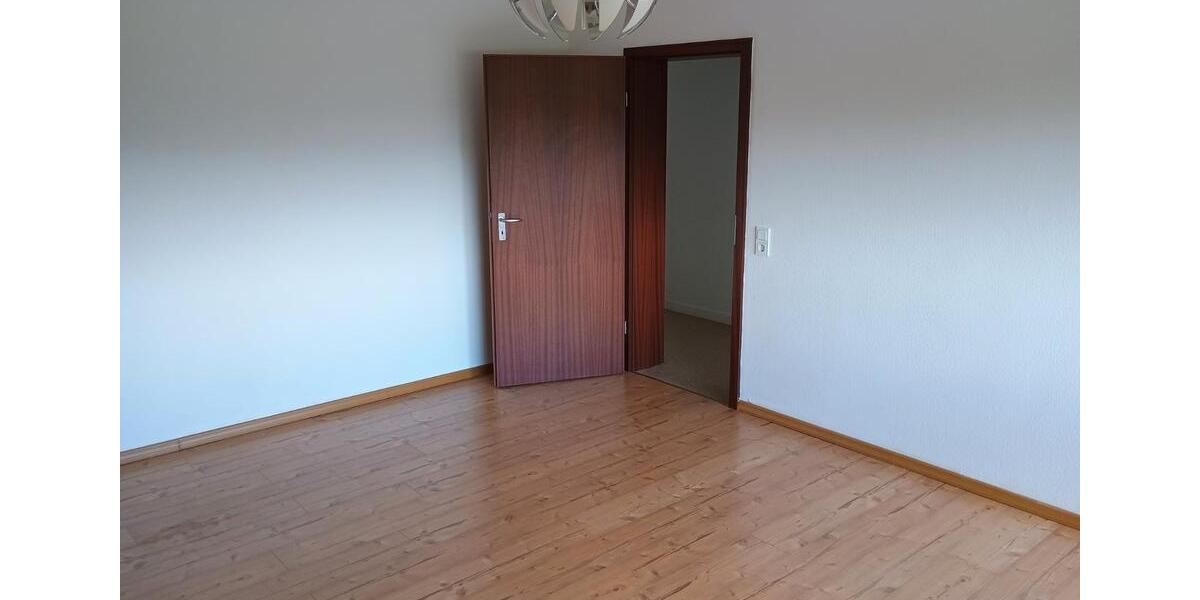 Etagenwohnung Bad König - 2 Zimmer, 63 m&sup2;, 125.000&euro; | Angebot:26060168