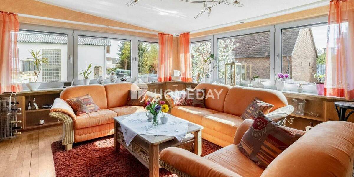 Einfamilienhaus Langenselbold - 9 Zimmer, 215 m&sup2;, 749.000&euro; | Angebot:26290237