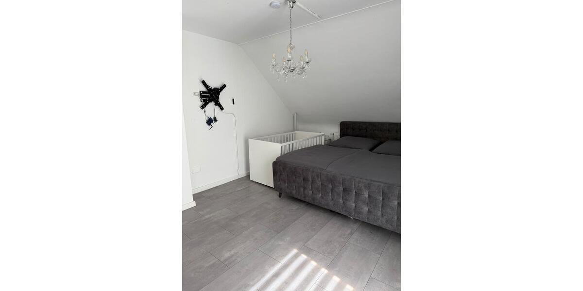 Dachgeschoßwohnung Breuberg - 4 Zimmer, 98 m&sup2;, 1.100&euro; | Angebot:26322088