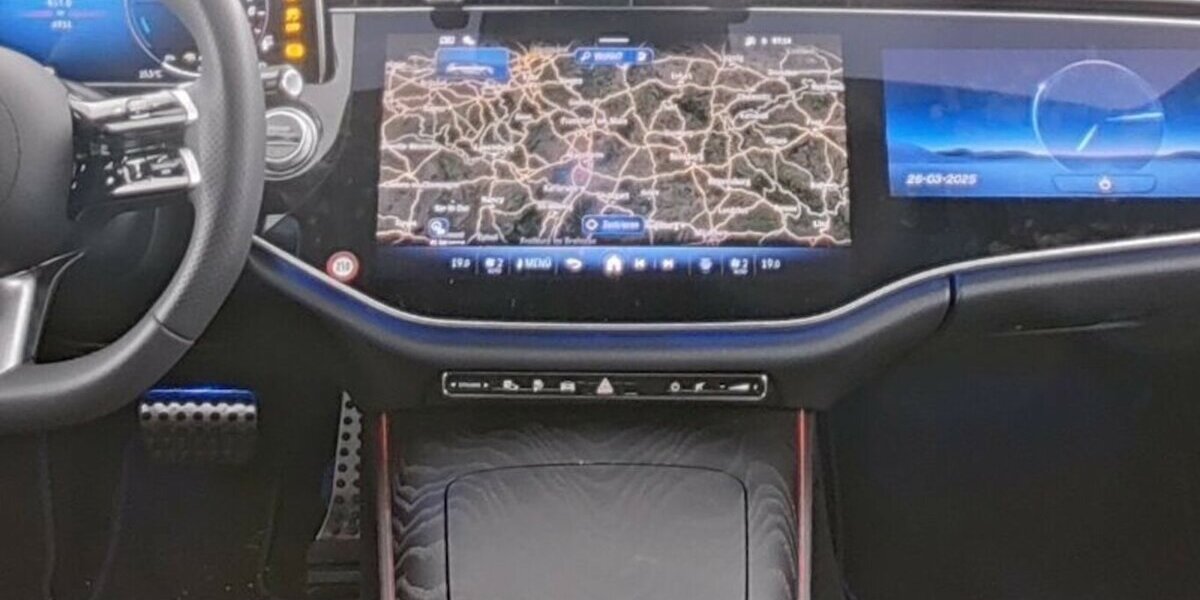 Mercedes-Benz E 300 T e AMG PREMIUM+ AIRMATIC-SUPERSCREEN-4D! 4.940 km 58.789 &euro; Groß-Umstadt 64823