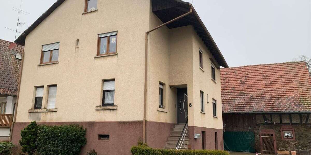 Einfamilienhaus Blankenbach - 9 Zimmer, 216 m&sup2;, 275.000&euro; | Angebot:24470742