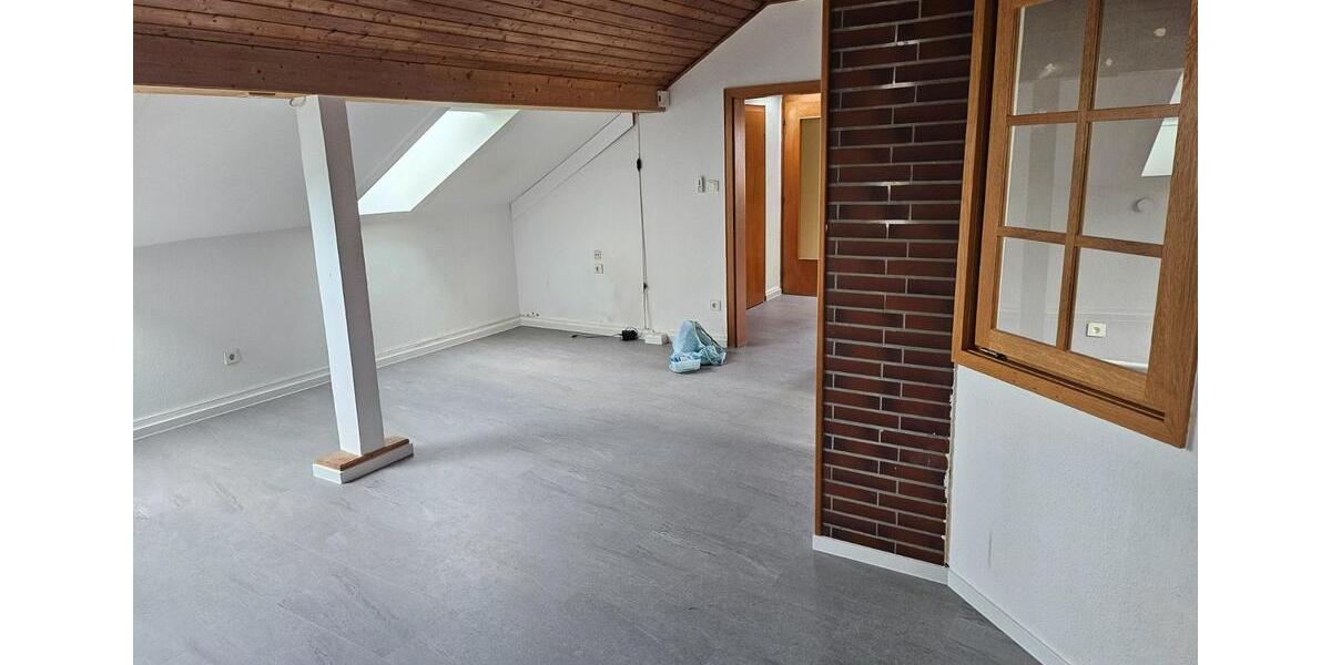 Dachgeschoßwohnung Reinheim - 2 Zimmer, 60 m&sup2;, 660&euro; | Angebot:25941685