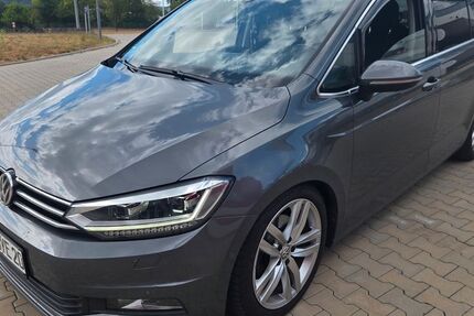 VW Touran 124.500 km 17.400 &euro; Freudenberg 97896