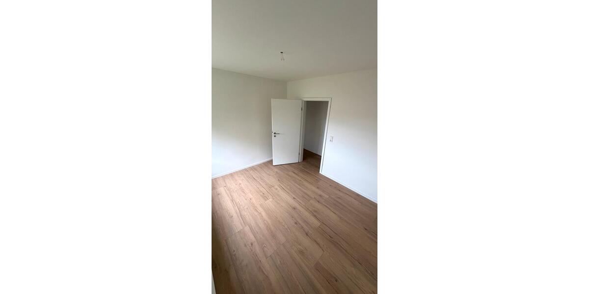 Etagenwohnung Maintal - 3.5 Zimmer, 75 m&sup2;, 1.200&euro; | Angebot:26034174