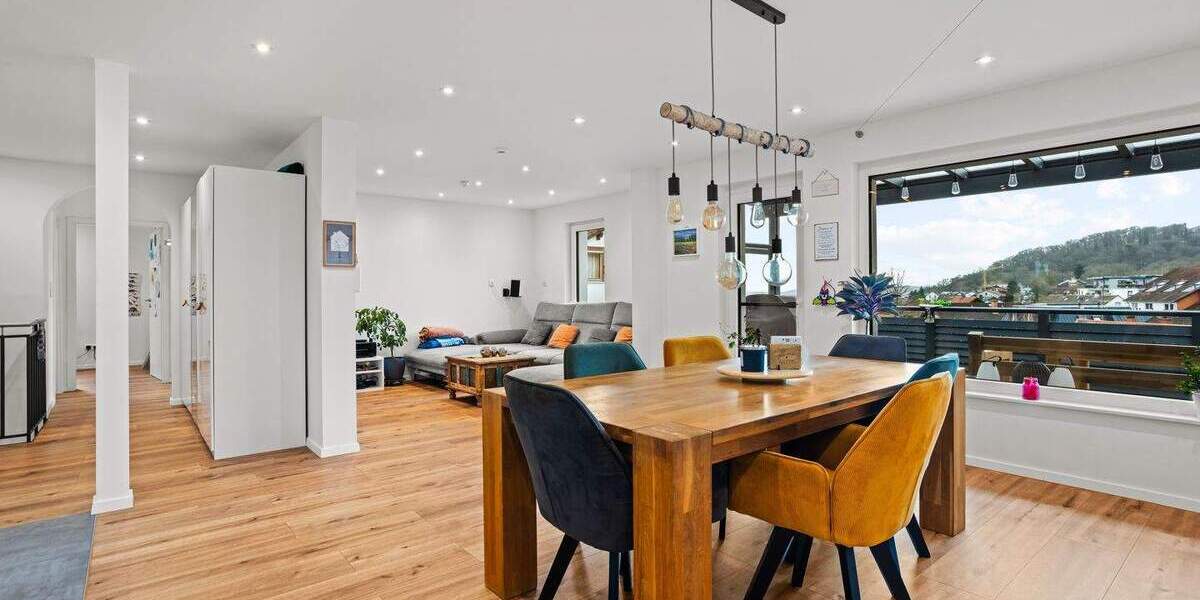 Einfamilienhaus Gelnhausen - 6 Zimmer, 196 m&sup2;, 875.000&euro; | Angebot:25685338