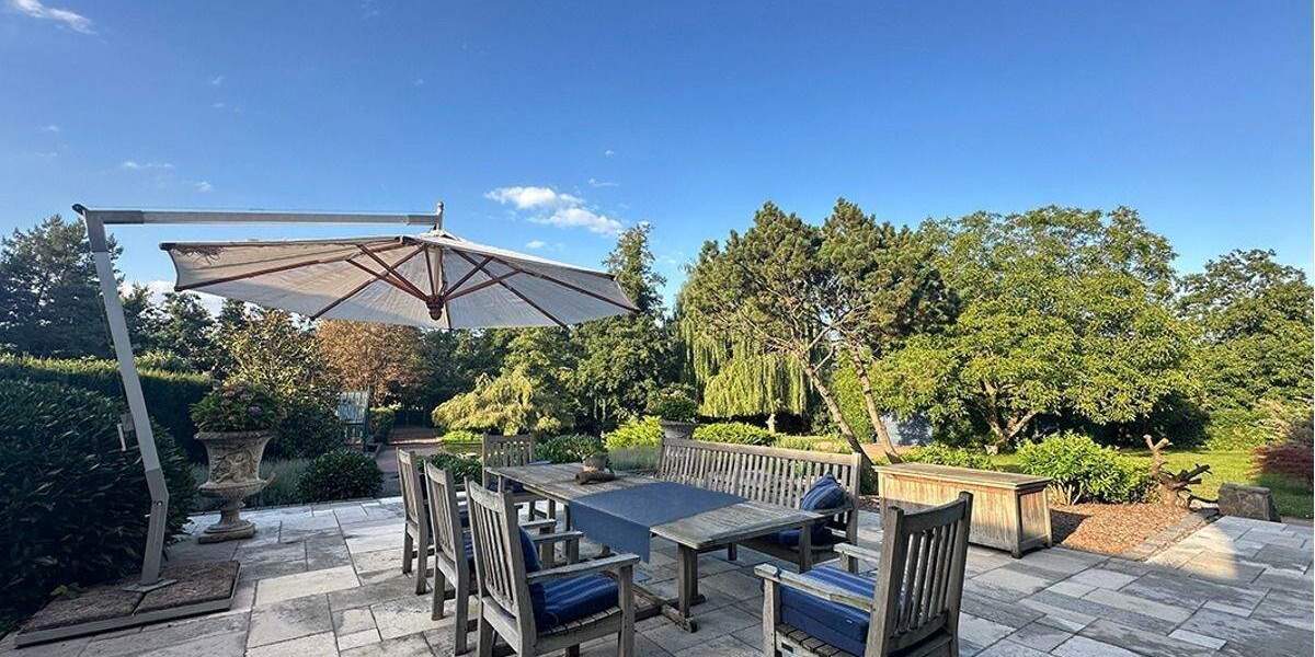 Einfamilienhaus Bruchköbel Oberissigheim - 8 Zimmer, 329 m&sup2;, 1.595.000&euro; | Angebot:25671393