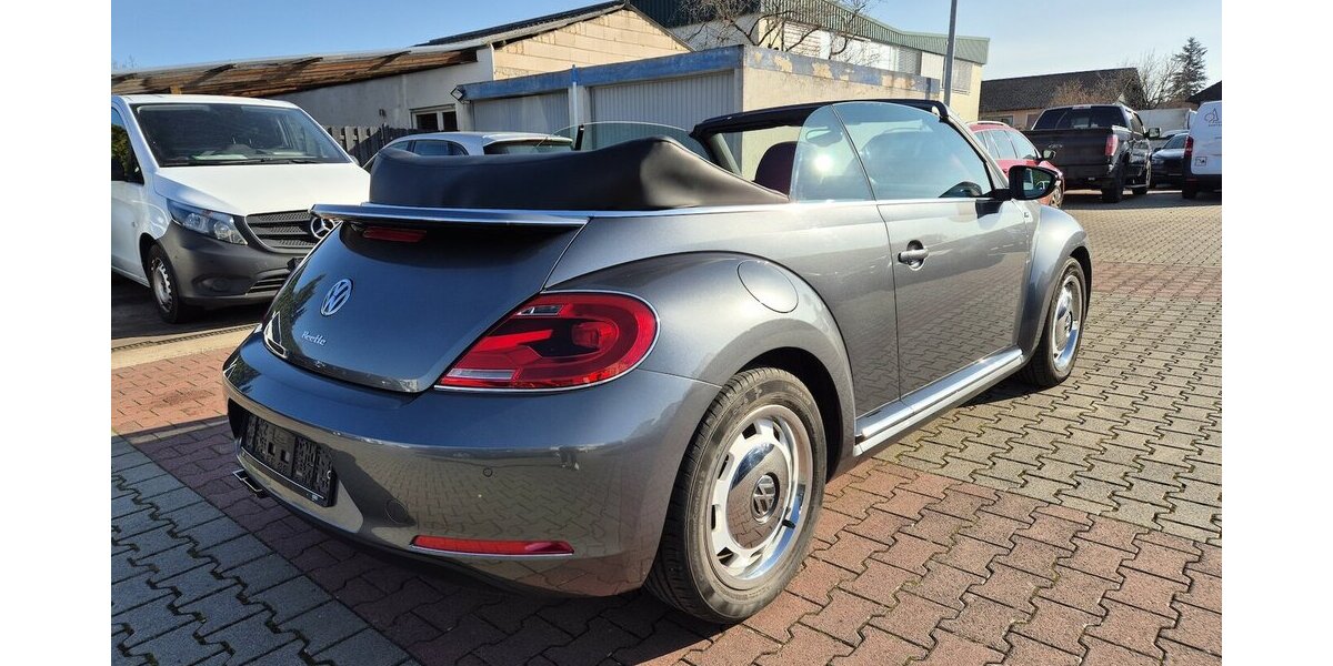 VW Beetle Sport Fender Soundsystem, Bi-Xenon, Navigat 68.122 km 16.890 &euro; Rodgau 63110
