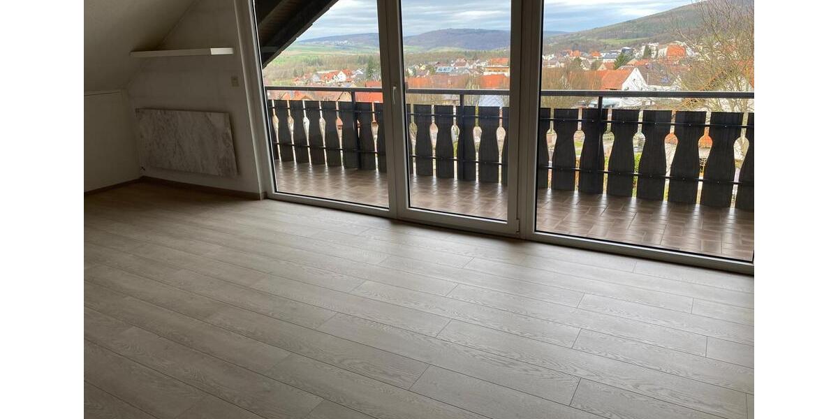 Dachgeschoßwohnung Mönchberg - 2 Zimmer, 66 m&sup2;, 450&euro; | Angebot:26255313