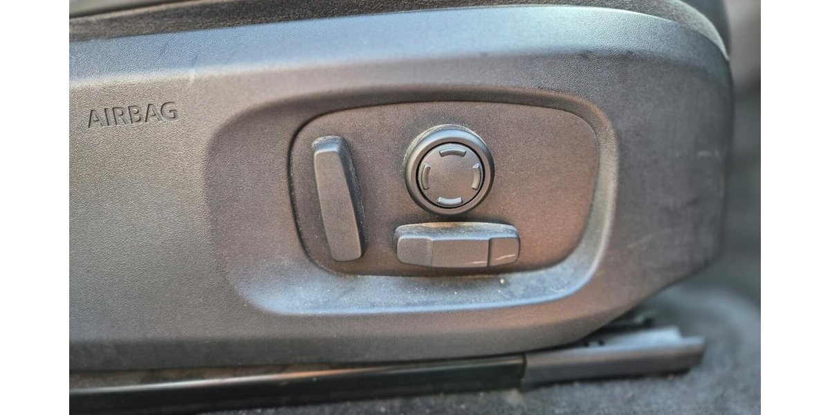 Land Rover Range Rover Evoque 2,0l TDI HSE Dynamic 161.943 km 10.890 &euro; Rodgau 63110