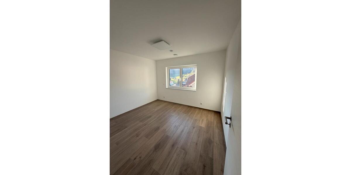 Dachgeschoßwohnung Breuberg - 4 Zimmer, 114 m&sup2;, 1.200&euro; | Angebot:26002222
