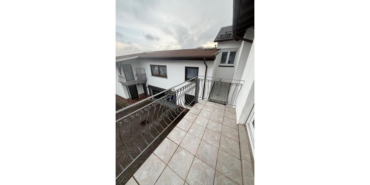 Etagenwohnung Maintal - 3 Zimmer, 80 m&sup2;, 900&euro; | Angebot:24610126