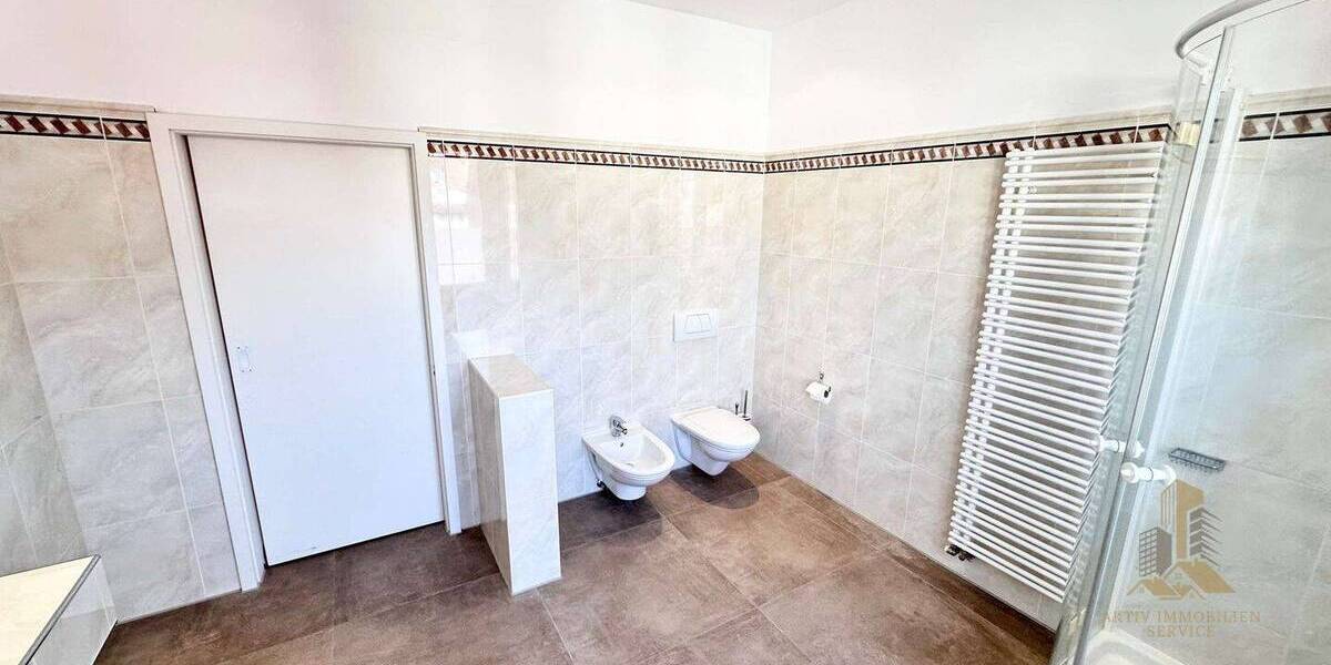 Mehrfamilienhaus, Wohnhaus Aschaffenburg Innenstadt - 7 Zimmer, 294 m&sup2;, 1.190.000&euro; | Angebot:25688758