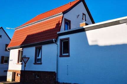 Haus Reinheim - 9.5 Zimmer, 125 m&sup2;, 370.000&euro; | Angebot:26199795