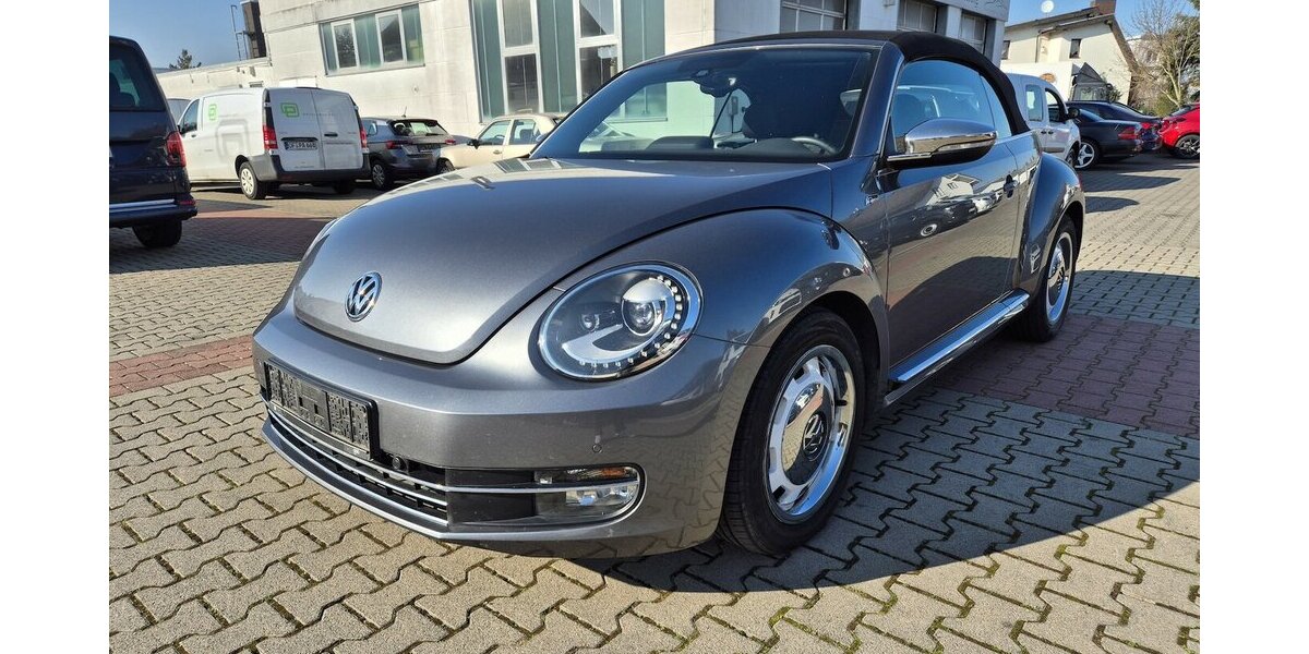 VW Beetle Sport Fender Soundsystem, Bi-Xenon, Navigat 68.122 km 16.890 &euro; Rodgau 63110