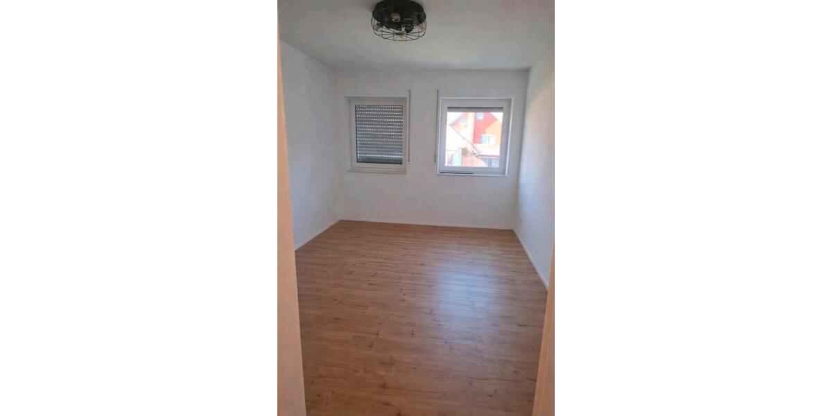 Etagenwohnung Heimbuchenthal - 3 Zimmer, 106 m&sup2;, 950&euro; | Angebot:26278940