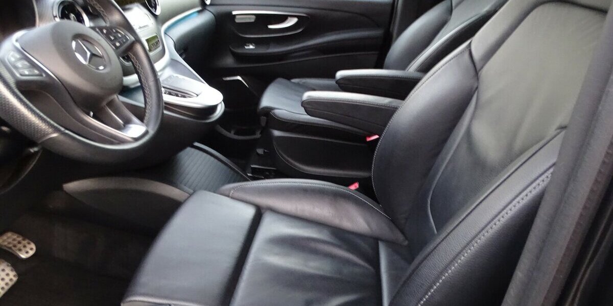 Mercedes-Benz V 300 d 4M lang AVANTGARDE EDITION AMG Line, Stand 61.360 km 56.990 &euro; Rodgau 63110