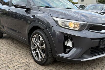 Kia Stonic 145.698 km 8.888 &euro; Hanau 63452