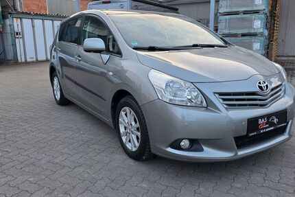 Toyota Verso 136.000 km 8.950 &euro; Klingenberg 63911