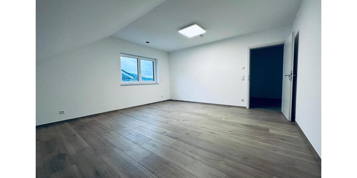 Dachgeschoßwohnung Breuberg - 4 Zimmer, 114 m&sup2;, 1.200&euro; | Angebot:24399276