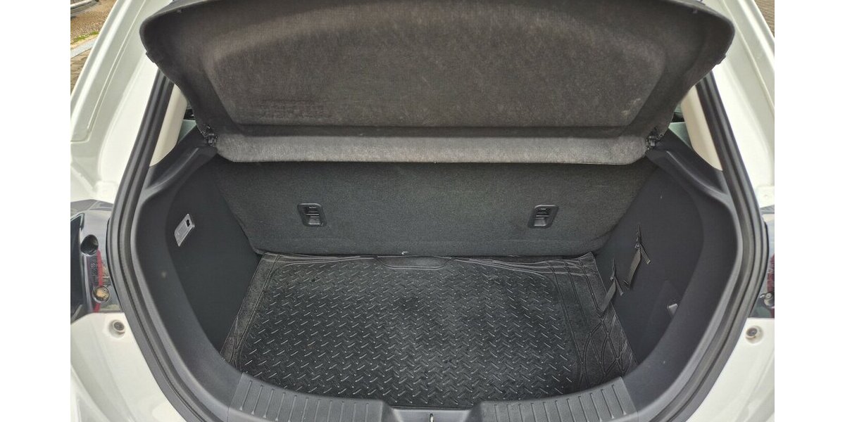 Mazda 2 Prime-Line, Klima 67.000 km 9.990 &euro; Rodgau 63110