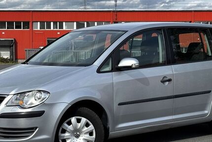 VW Touran 191.586 km 3.900 &euro; Dietzenbach 63128