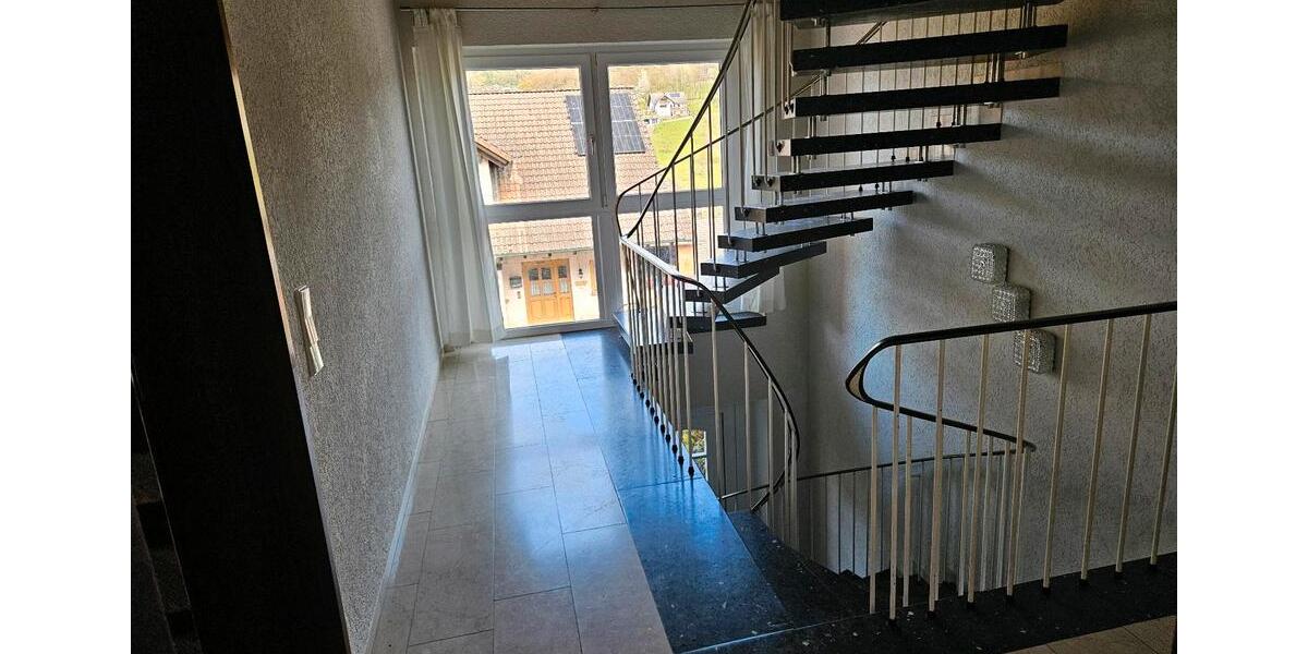 Einfamilienhaus Leidersbach - 9 Zimmer, 245 m&sup2;, 525.000&euro; | Angebot:26153287