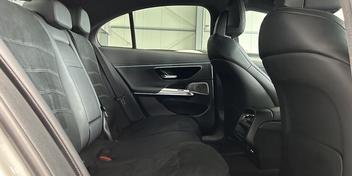 Mercedes-Benz E 200 AMG ADVANCED+ STANDHEIZUNG-DISTRONIC-360°! 24.993 km 53.489 &euro; Groß-Umstadt 64823